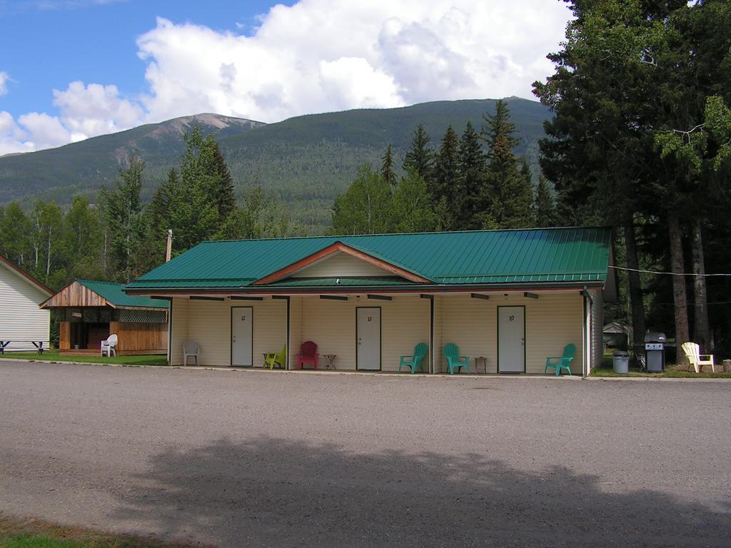 Bell Mountain Motel Mcbride ภายนอก รูปภาพ