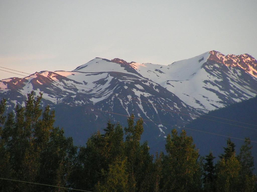 Bell Mountain Motel Mcbride ภายนอก รูปภาพ