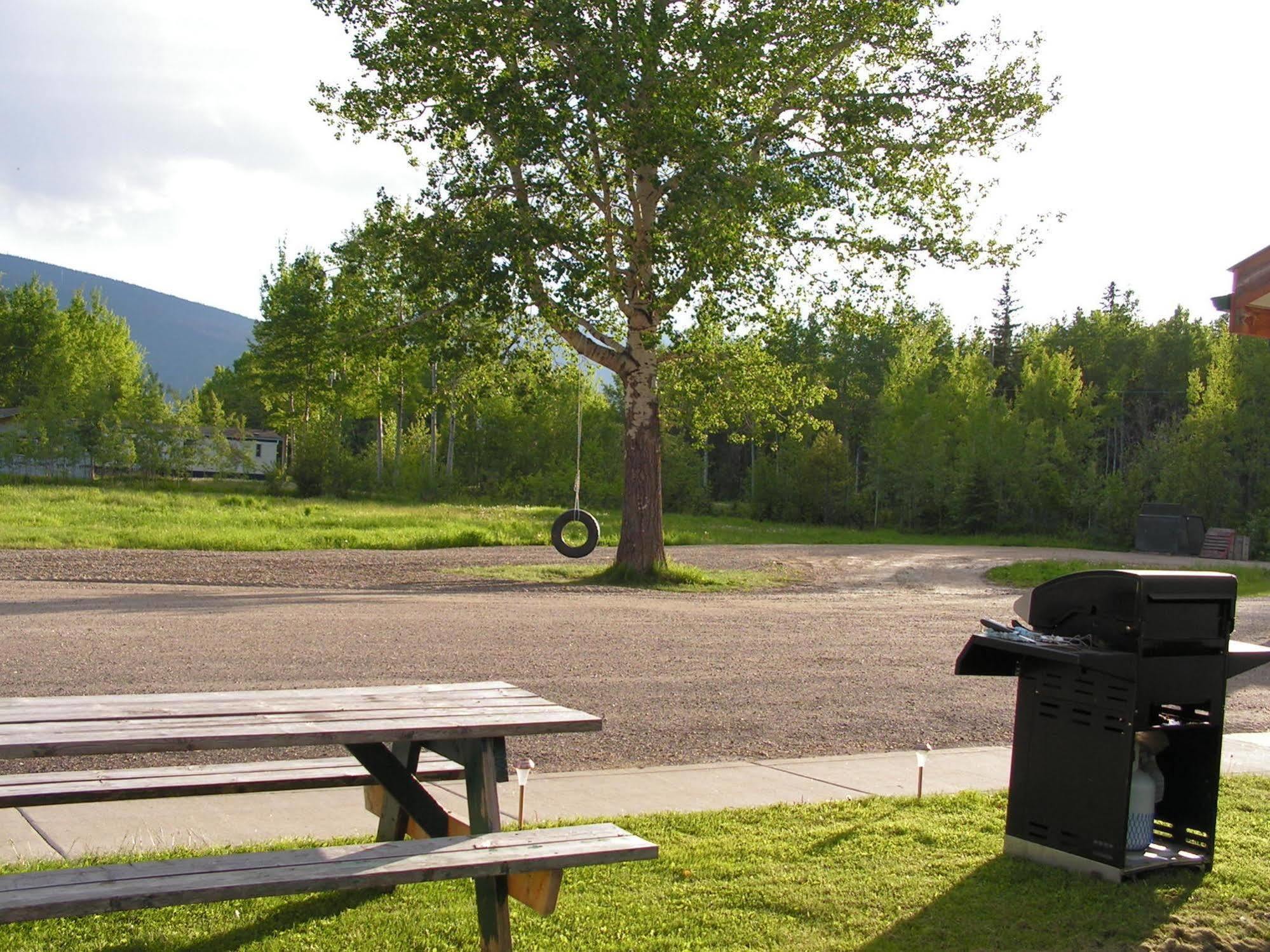 Bell Mountain Motel Mcbride ภายนอก รูปภาพ