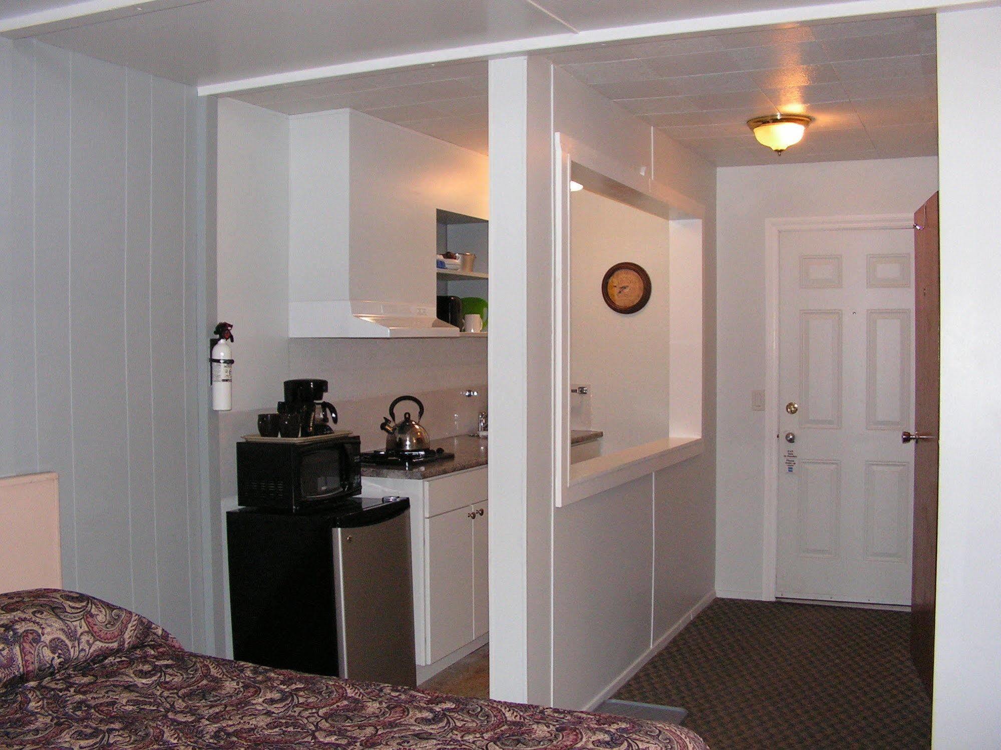 Bell Mountain Motel Mcbride ภายนอก รูปภาพ