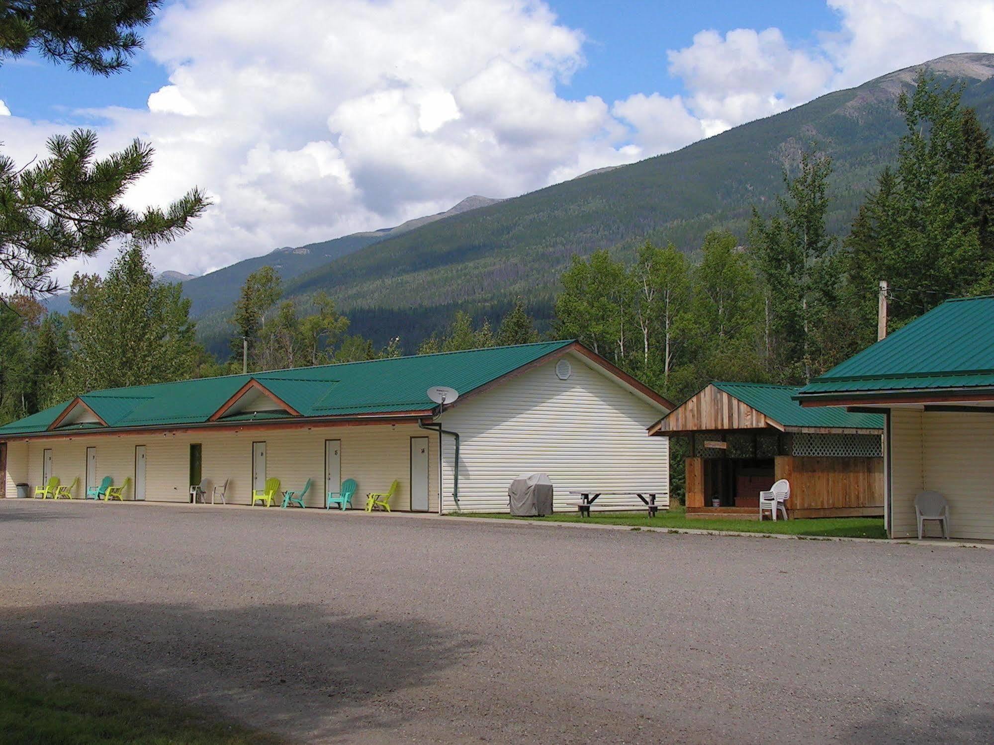 Bell Mountain Motel Mcbride ภายนอก รูปภาพ
