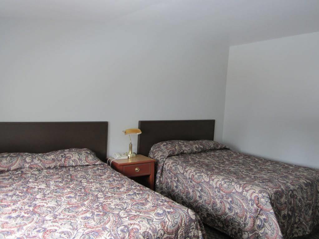Bell Mountain Motel Mcbride ภายนอก รูปภาพ